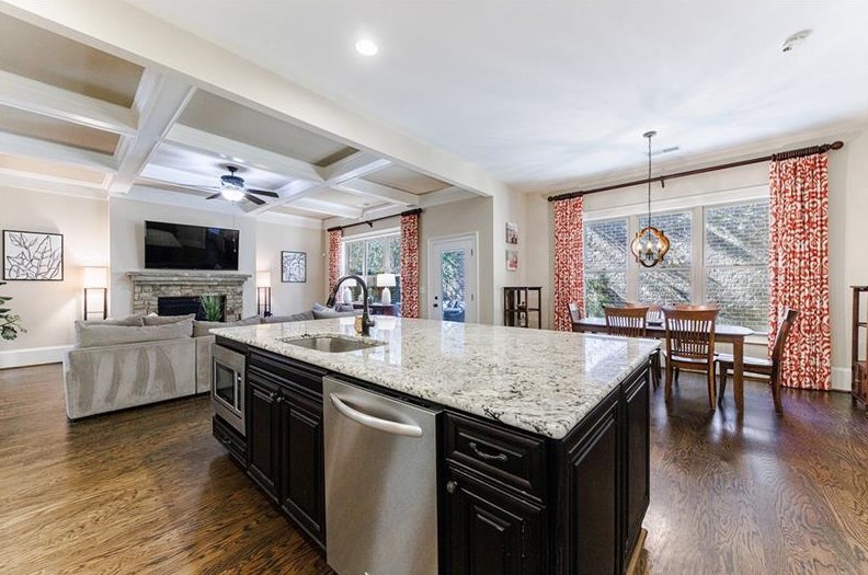 316 Vly Brk Way, Atlanta GA 30319-5241 exterior