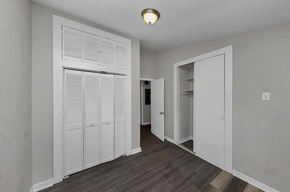 2592 Baker Rd, Atlanta GA 30318-6170 exterior