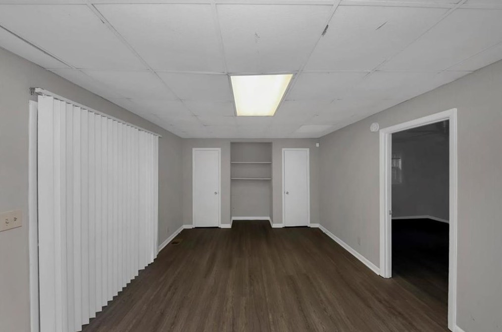 2592 Baker Rd, Atlanta GA 30318-6170 exterior