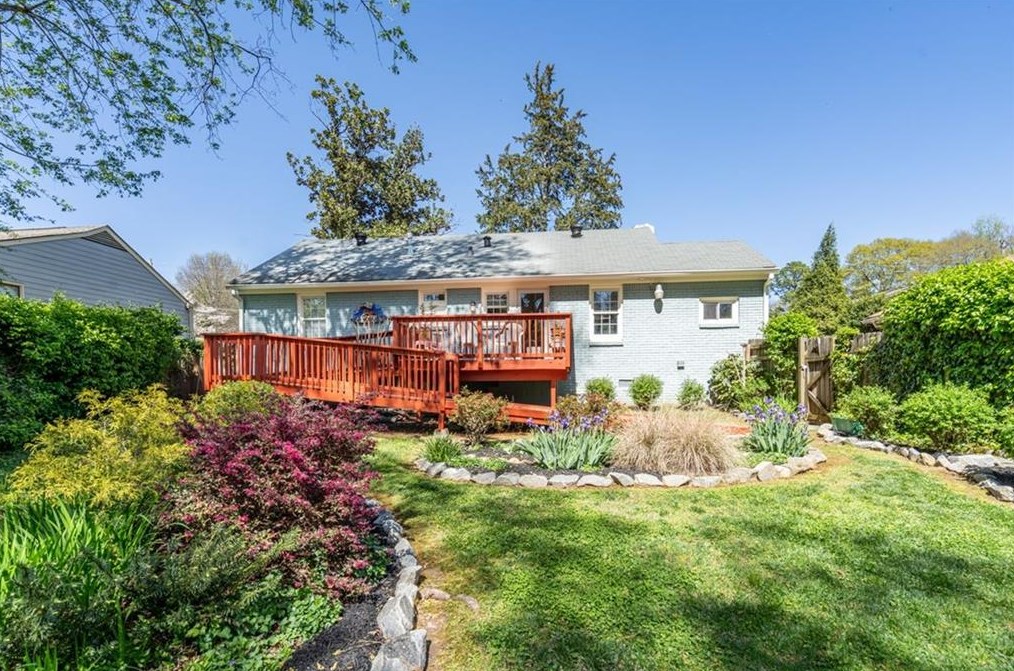 1901 Flat Shoals Rd, Atlanta GA  30316-2803 exterior