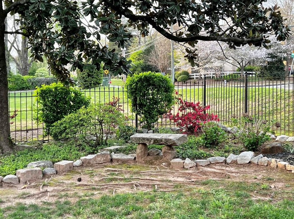 1901 Flat Shoals Rd, Atlanta GA  30316-2803 exterior