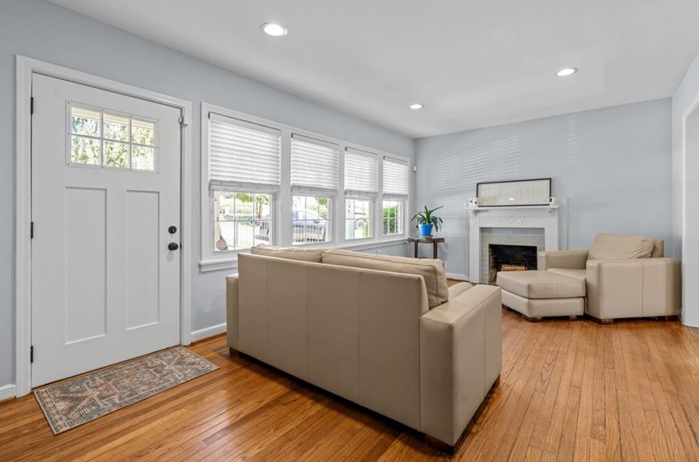 1901 Flat Shoals Rd, Atlanta GA  30316-2803 exterior