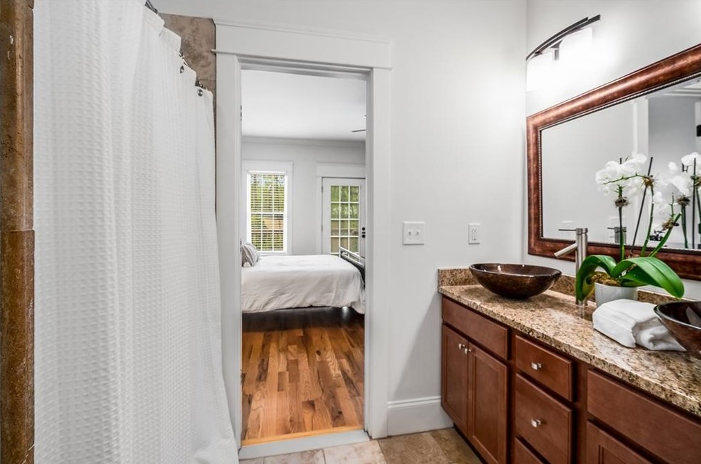 39 Warren St, Atlanta GA  30317-2201 exterior