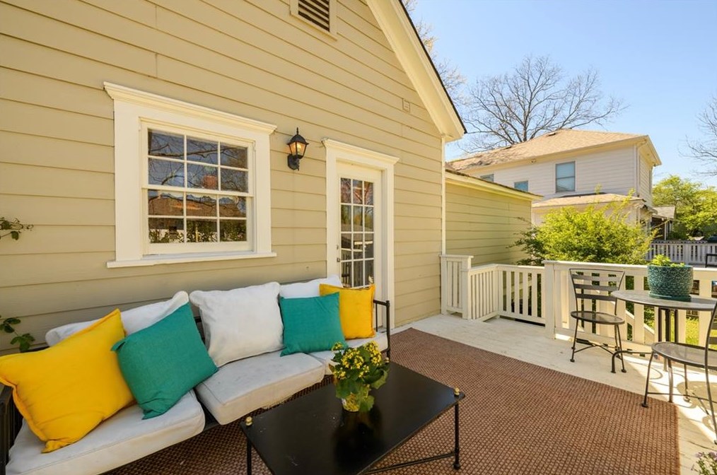 1281 Eubanks Ave, Atlanta GA  30344-4938 exterior