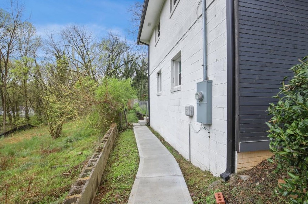 146 Stratford Dr, Atlanta GA  30311-1013 exterior