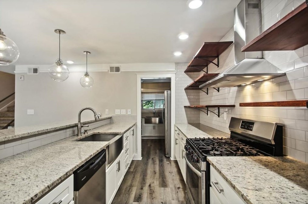 2536 Bradford Sq, Atlanta GA  30345-1336 exterior