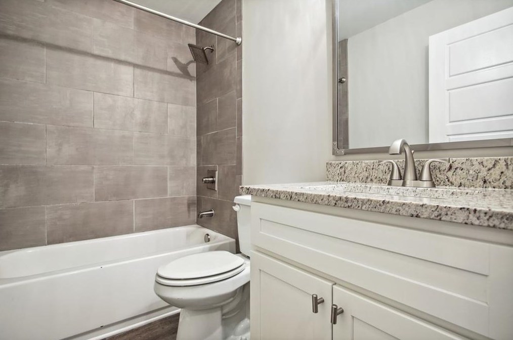 2536 Bradford Sq, Atlanta GA  30345-1336 exterior