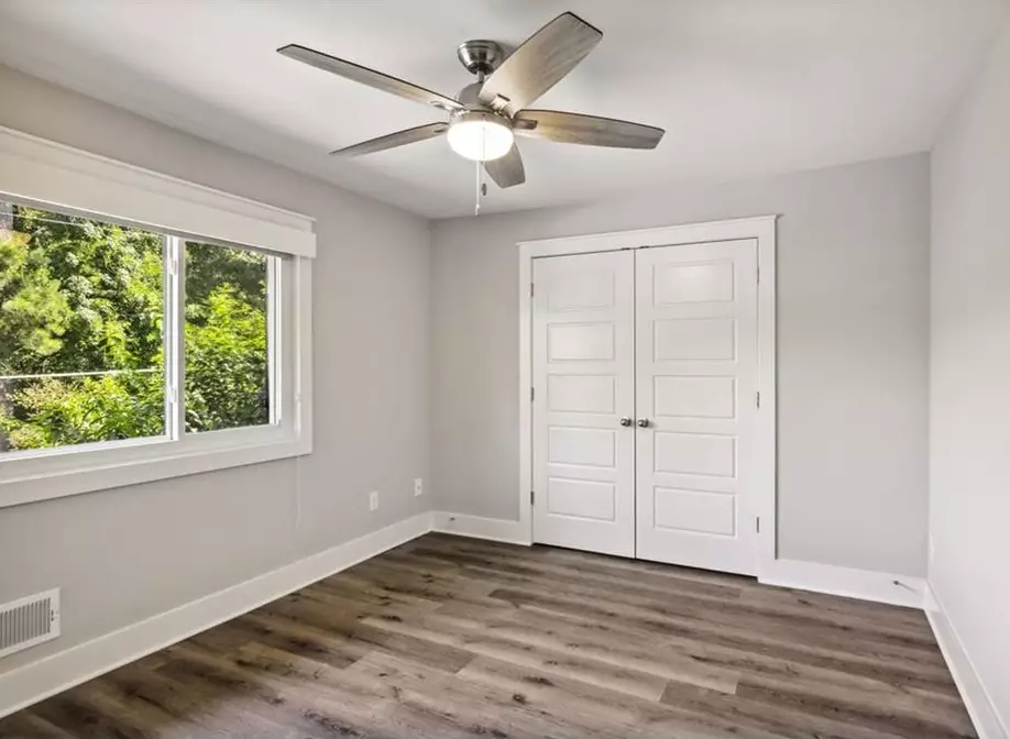 2536 Bradford Sq, Atlanta GA  30345-1336 exterior