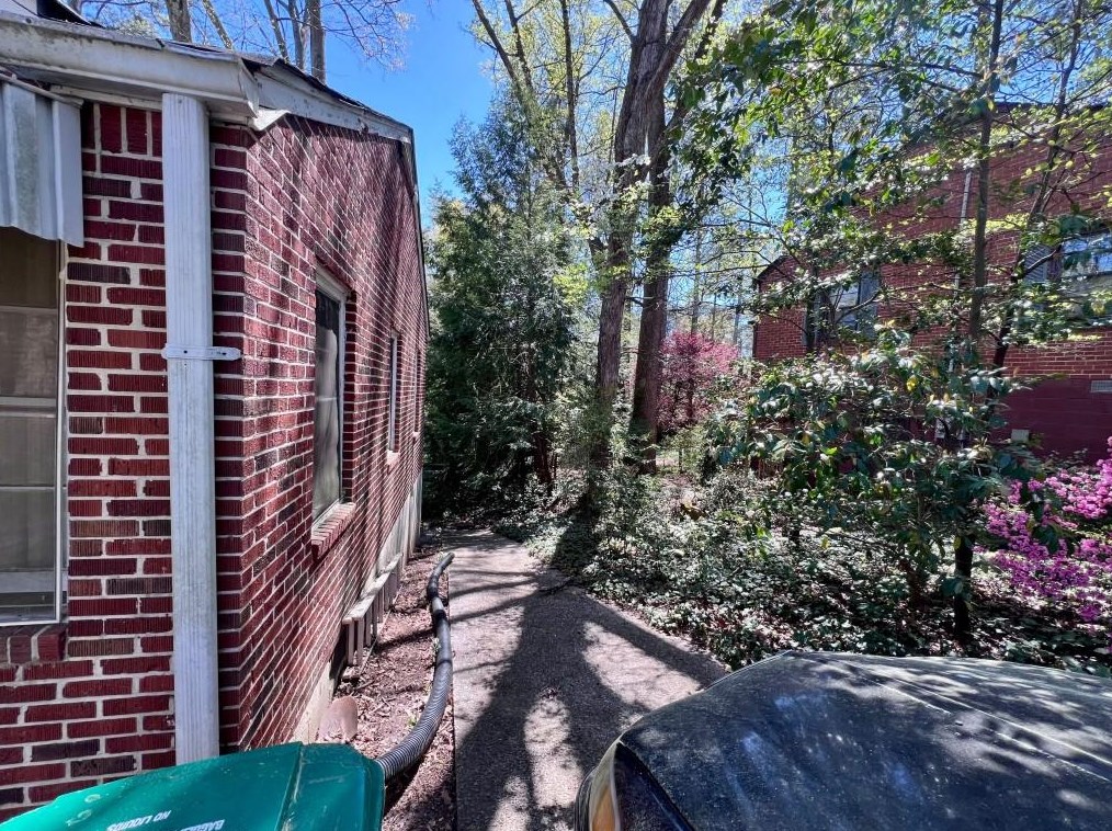 2317 Vistamont Dr, Decatur GA  30033-4705 exterior