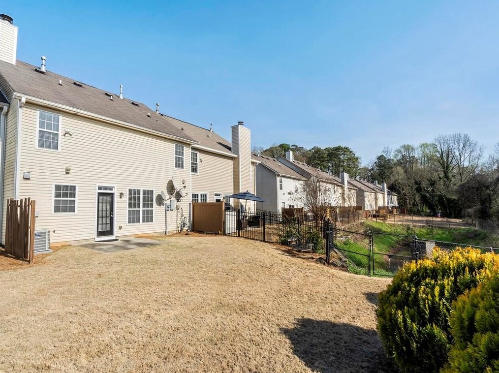 2618 Avery Park Cir, Atlanta GA  30360-2576 exterior