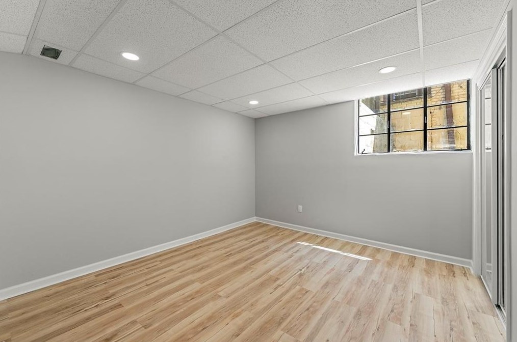 1805 Brewer Blvd, Atlanta GA  30310-4907 exterior