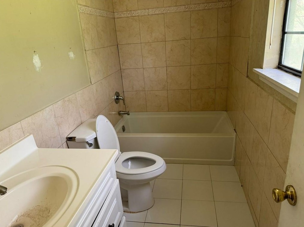 2806 Oxford Dr, Decatur GA 30034-1049 exterior