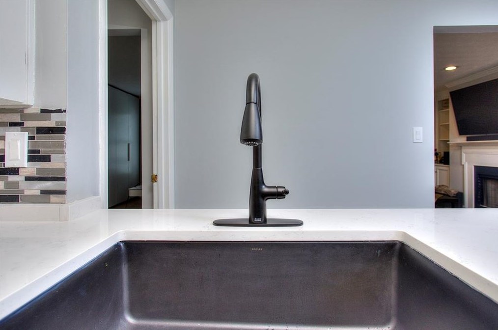 2077 Brian Way, Decatur GA  30033-3830 exterior