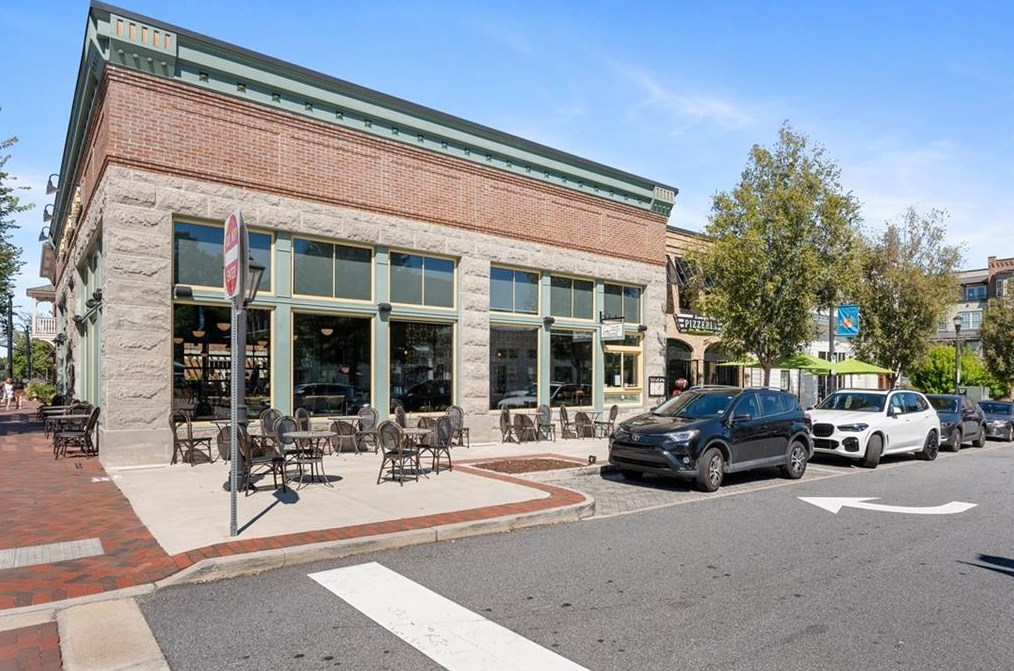 1975 Nocturne Dr, Alpharetta GA 30009-7618 exterior