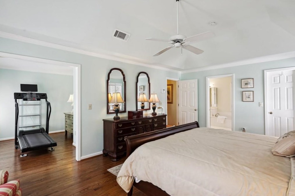 1189 Vlg Cv, Atlanta GA 30319-5308 exterior