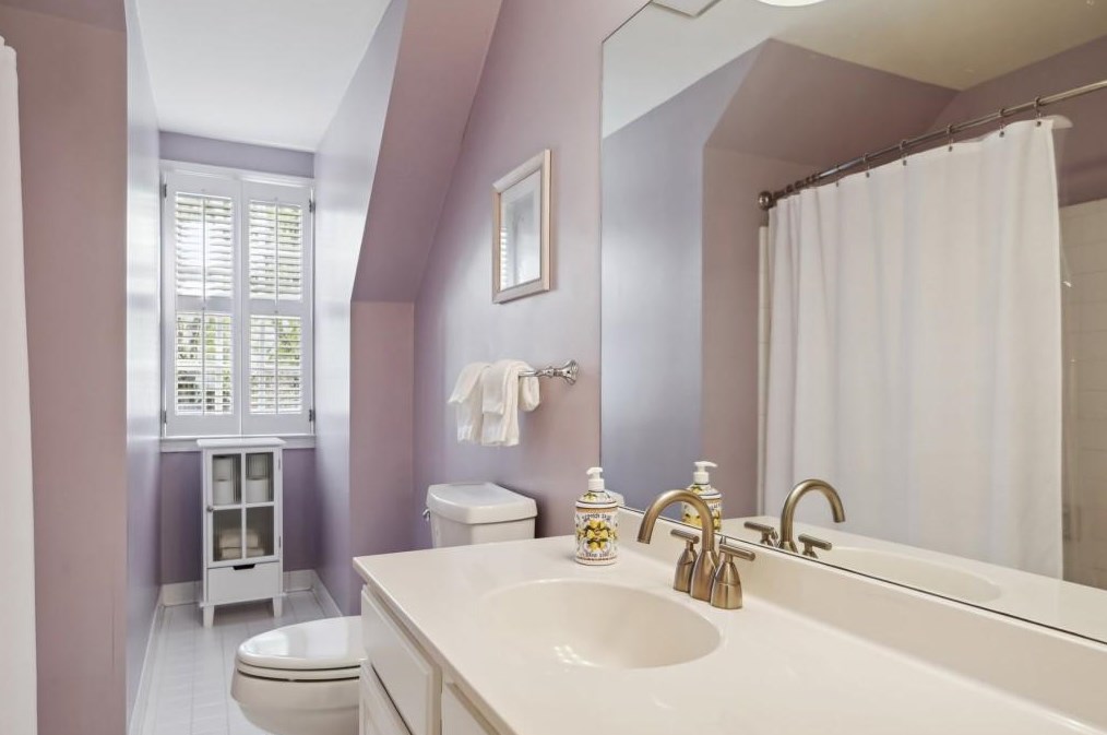 1189 Vlg Cv, Atlanta GA 30319-5308 exterior