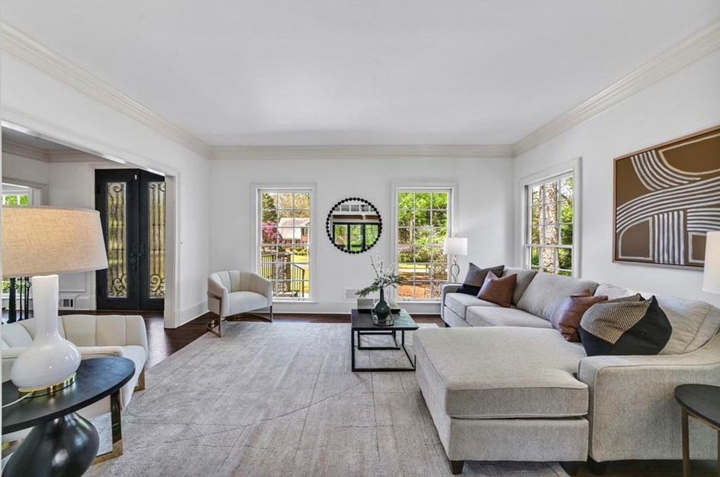 1635 Lazy River Ln, Atlanta GA  30350-3523 exterior