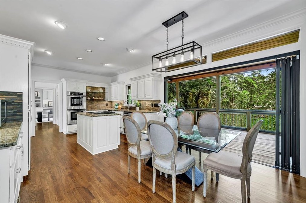 1635 Lazy River Ln, Atlanta GA  30350-3523 exterior