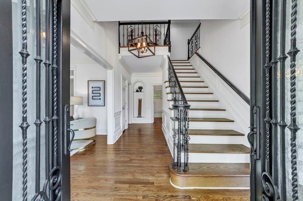 1635 Lazy River Ln, Atlanta GA  30350-3523 exterior