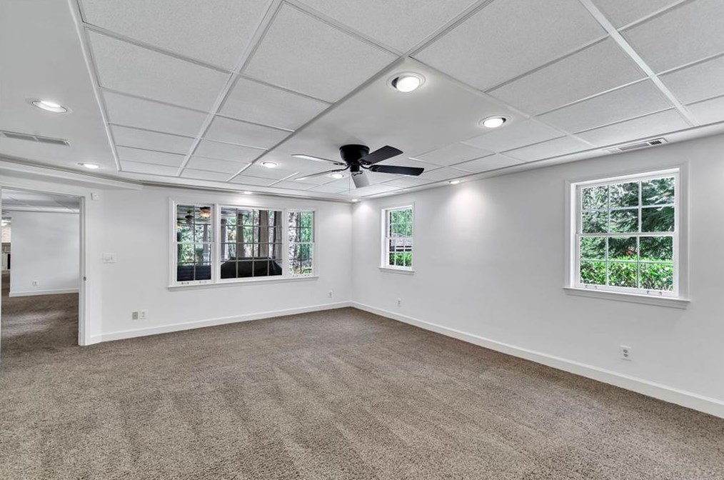 1635 Lazy River Ln, Atlanta GA  30350-3523 exterior