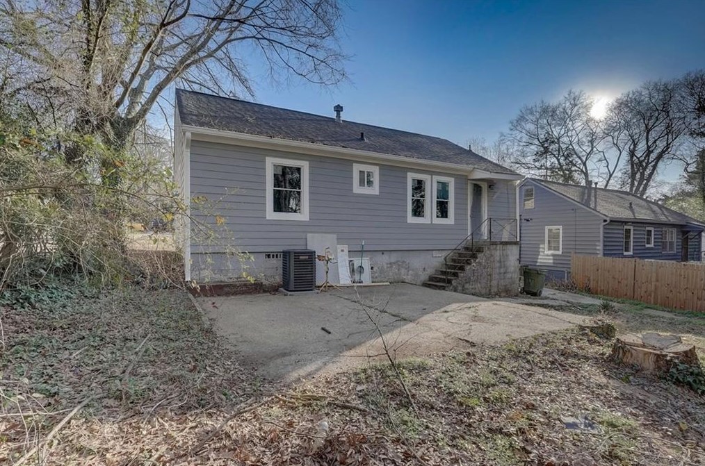 822 Midway St, Atlanta GA 30315-8611 exterior