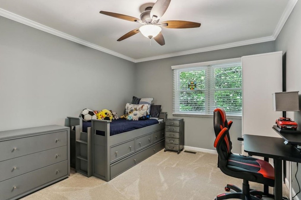 228 Peachtree Hollow Ct, Atlanta GA  30328-1643 exterior