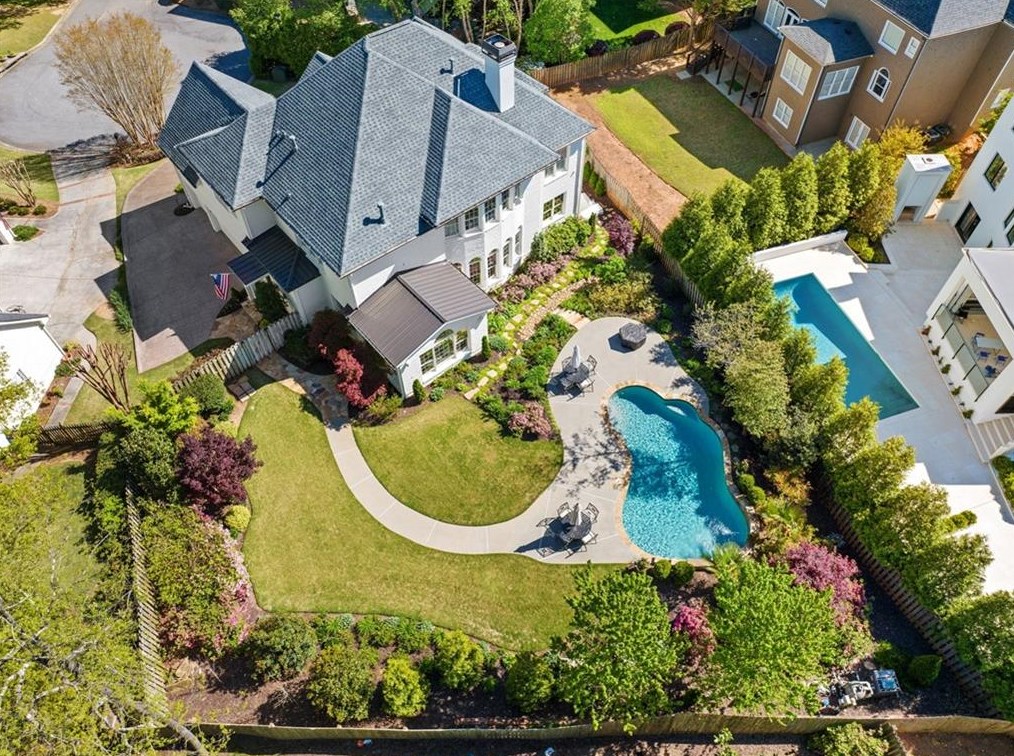 1088 Hunters Brook Ct, Atlanta GA  30319-4714 exterior