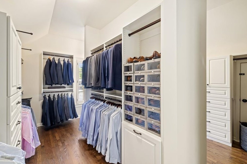 1088 Hunters Brook Ct, Atlanta GA  30319-4714 exterior