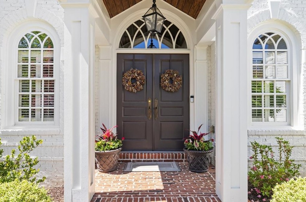 1088 Hunters Brook Ct, Atlanta GA  30319-4714 exterior