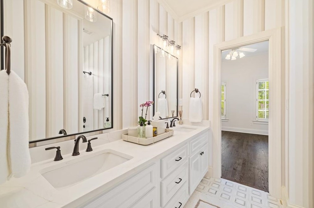 1088 Hunters Brook Ct, Atlanta GA  30319-4714 exterior