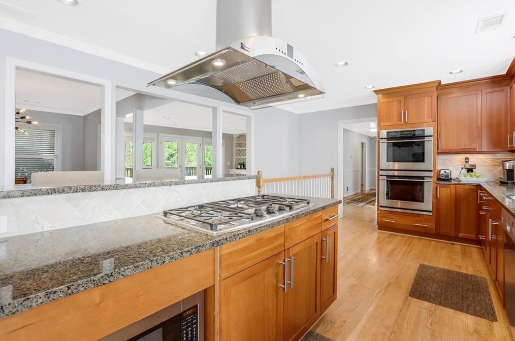 1538 Council Bluff Dr, Atlanta GA  30345-4136 exterior