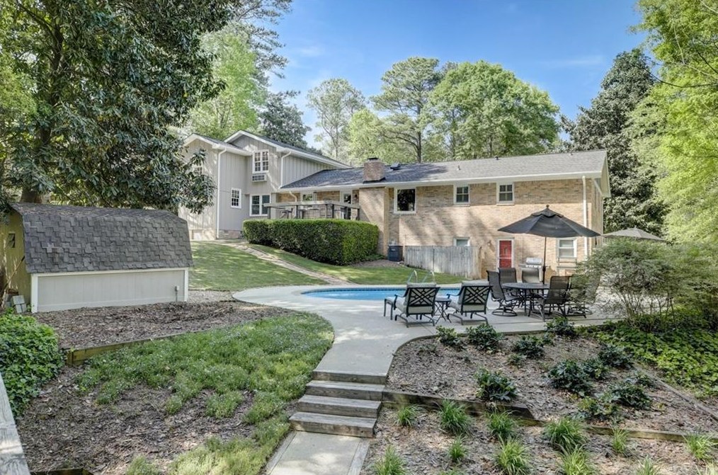 3837 Foxford Dr, Atlanta GA  30340-4406 exterior