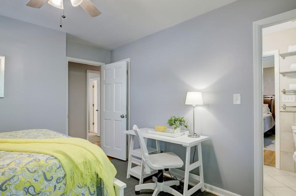 3837 Foxford Dr, Atlanta GA  30340-4406 exterior
