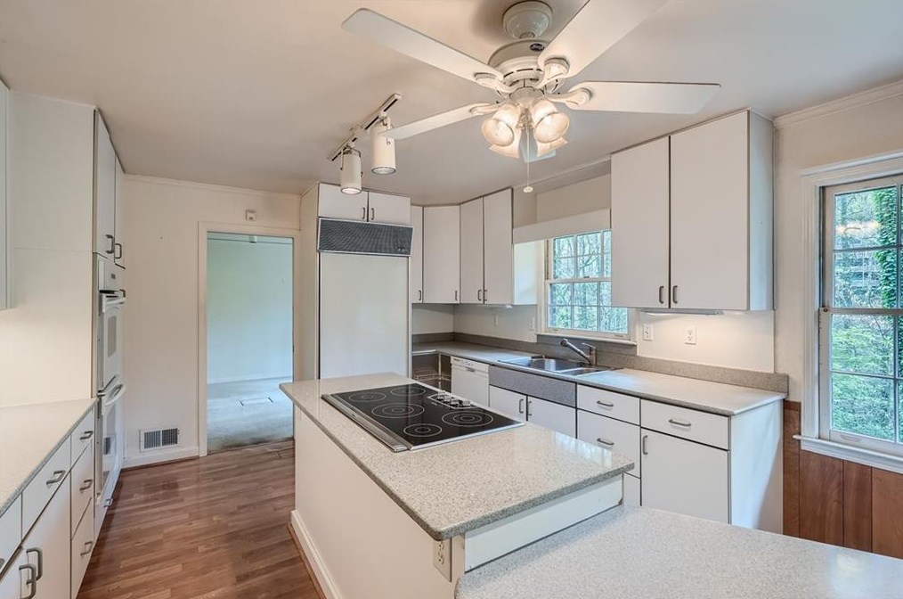 2255 Shasta Way, Atlanta GA  30345-2603 exterior