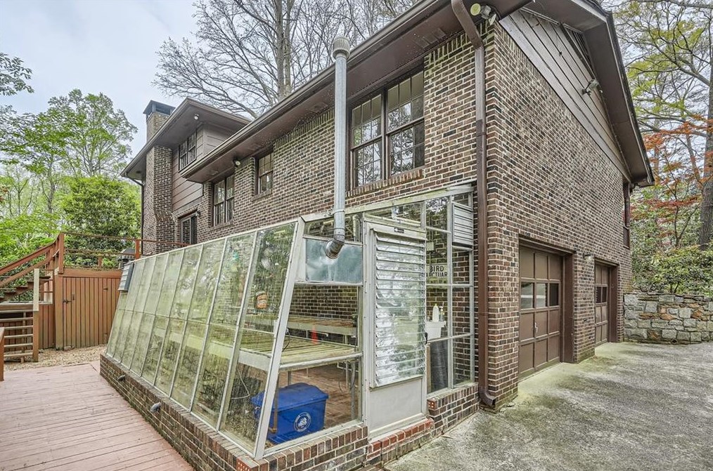 2255 Shasta Way, Atlanta GA  30345-2603 exterior