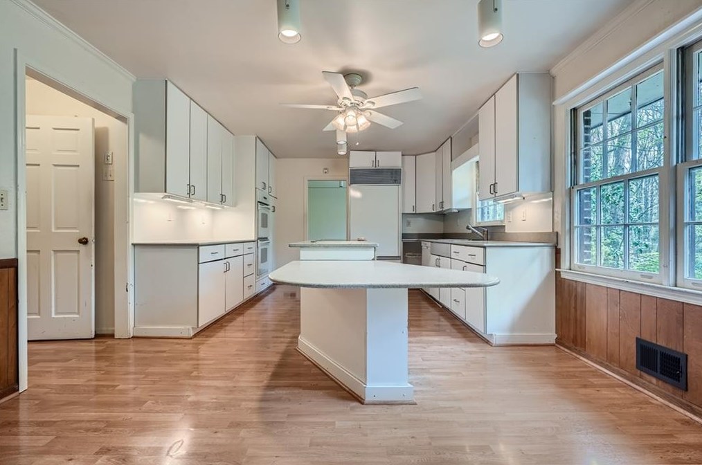 2255 Shasta Way, Atlanta GA  30345-2603 exterior