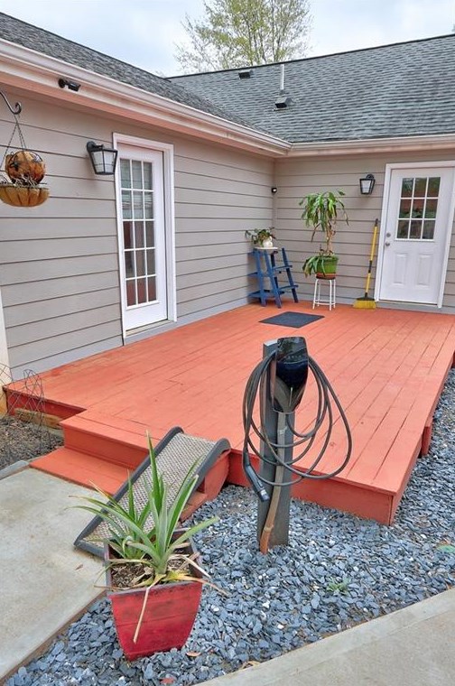 2012 Marco Dr, Decatur GA  30032-3936 exterior