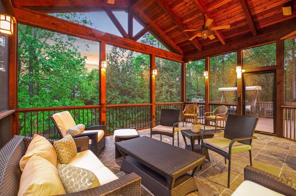 2258 Colonial Dr, Atlanta GA  30319-3881 exterior