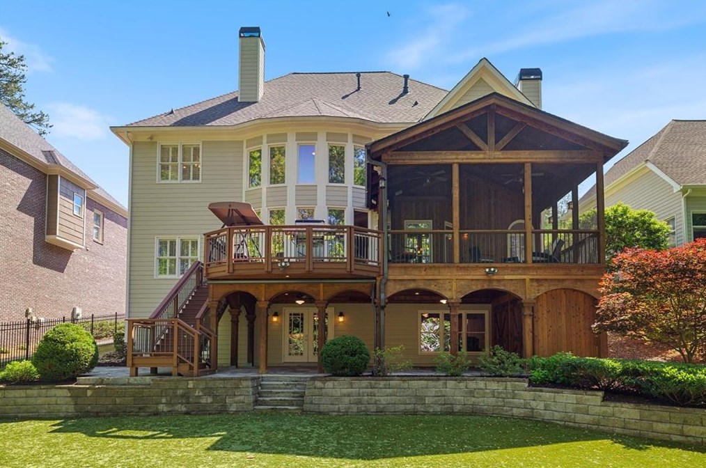 2258 Colonial Dr, Atlanta GA  30319-3881 exterior