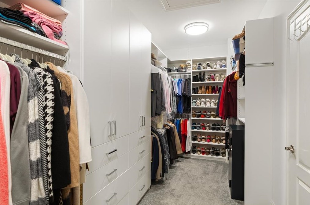 2258 Colonial Dr, Atlanta GA  30319-3881 exterior