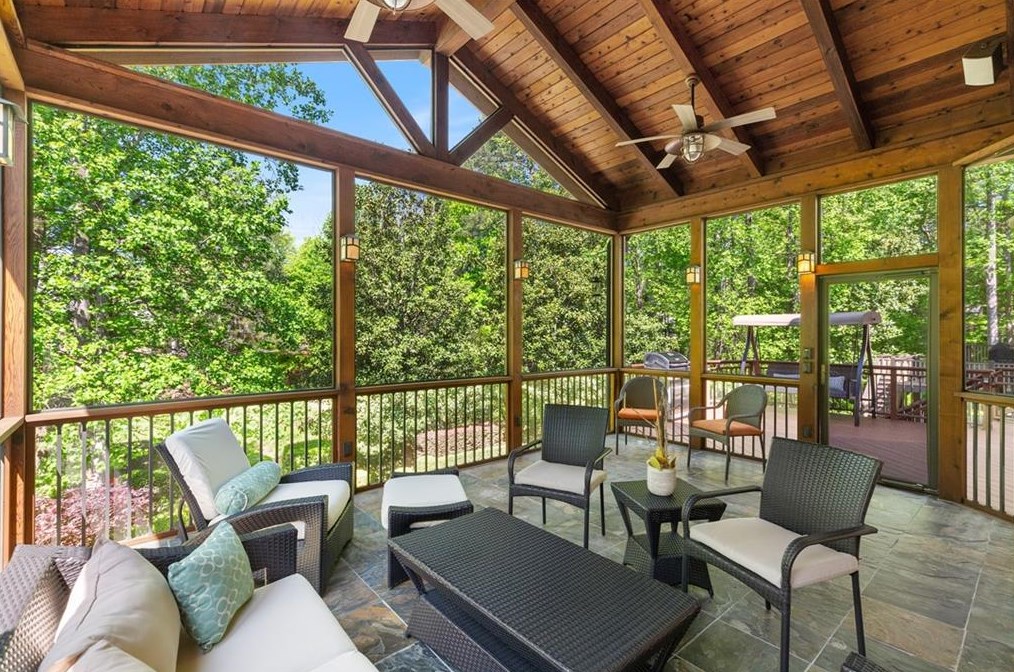 2258 Colonial Dr, Atlanta GA  30319-3881 exterior