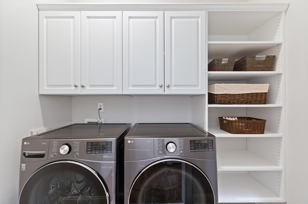 2258 Colonial Dr, Atlanta GA  30319-3881 exterior