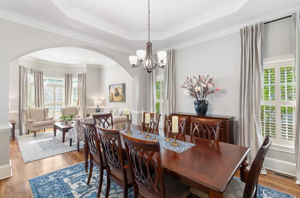 2258 Colonial Dr, Atlanta GA  30319-3881 exterior