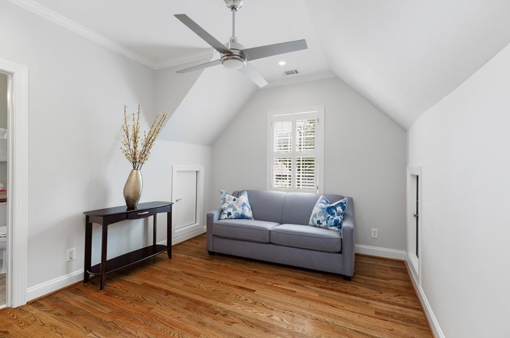 2258 Colonial Dr, Atlanta GA  30319-3881 exterior