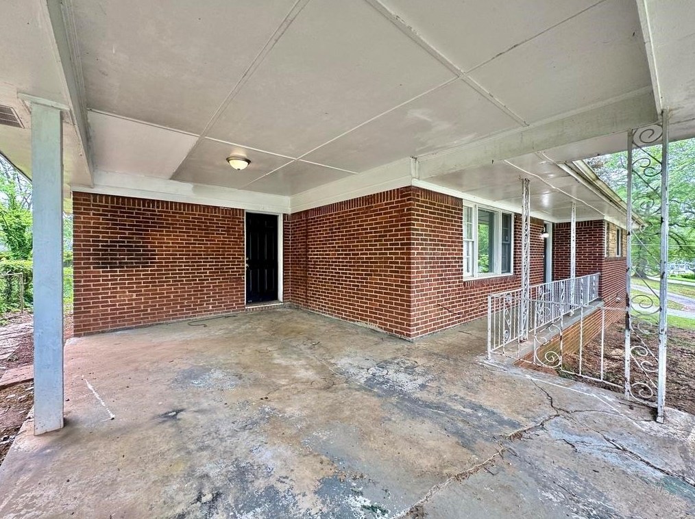 2385 Tilson Rd, Decatur GA  30032-6324 exterior