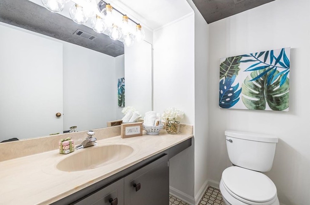 2121 Simsbury Ln, Atlanta GA 30338-6511 exterior