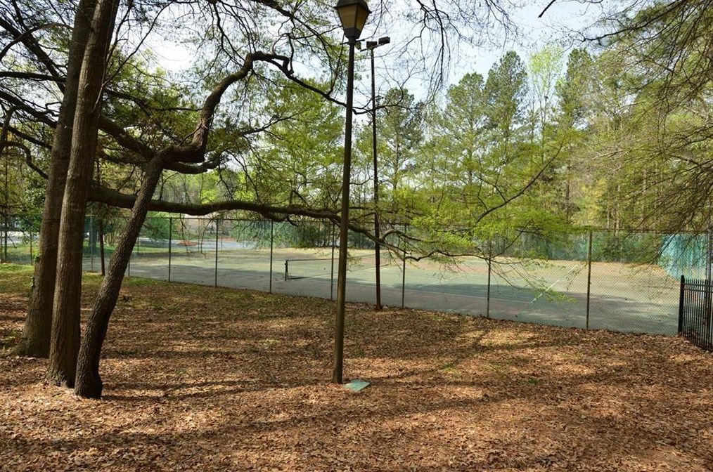 2121 Simsbury Ln, Atlanta GA 30338-6511 exterior