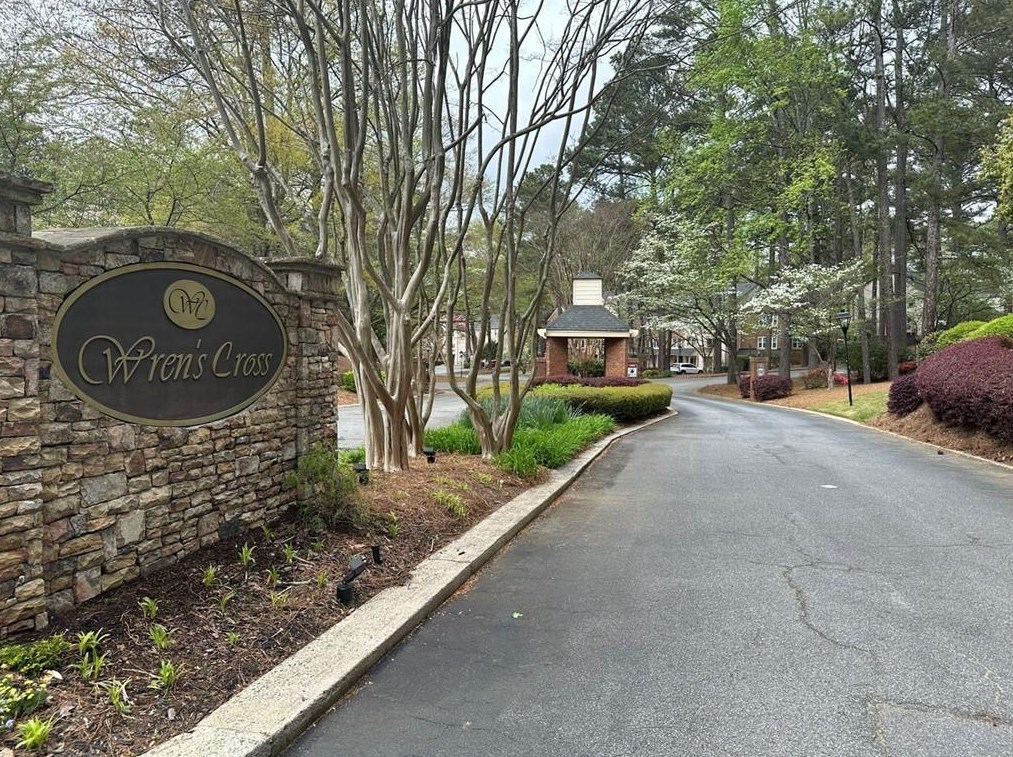 2121 Simsbury Ln, Atlanta GA 30338-6511 exterior
