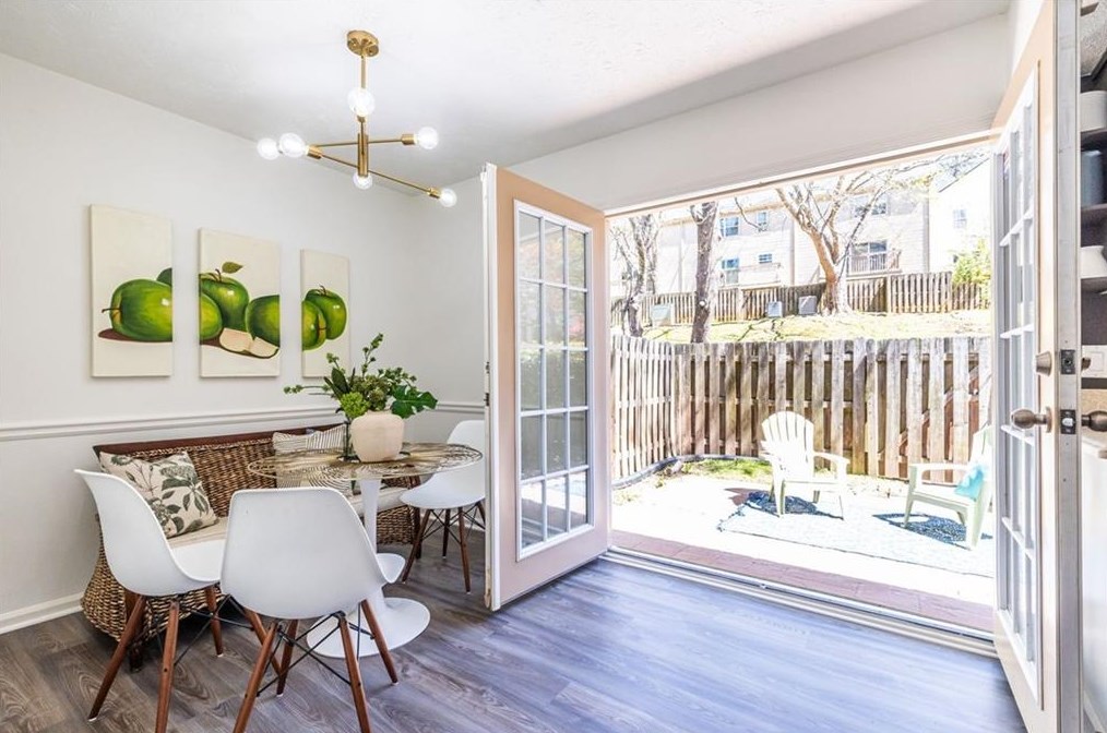 2121 Simsbury Ln, Atlanta GA 30338-6511 exterior