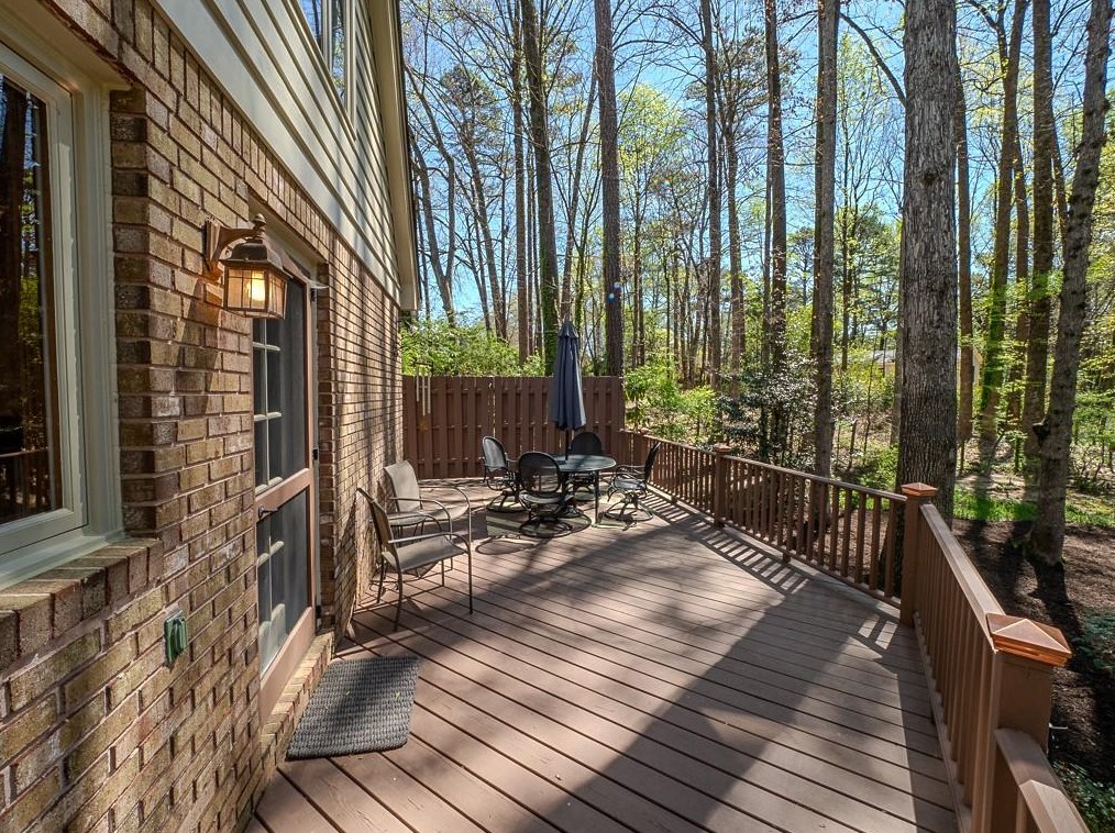 2437 Windon Ct, Atlanta GA  30360-1634 exterior